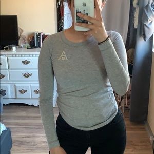 Gray Abercrombie long sleeve top